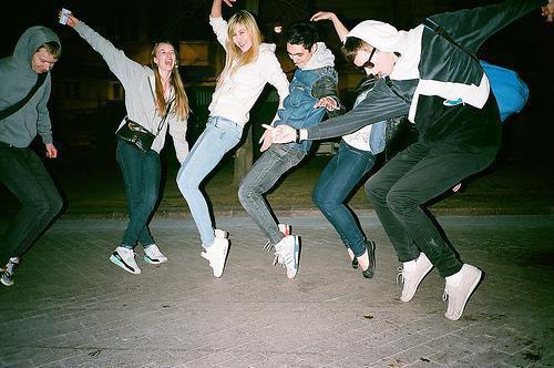 (番外)+(全文)朝云绚丽一瞬免费赏析（谢青临宋初吟苏倾月）全文免费阅读无弹窗大结局_朝云绚丽一瞬免费赏析最新章节列表_笔趣阁（谢青临宋初吟苏倾月）