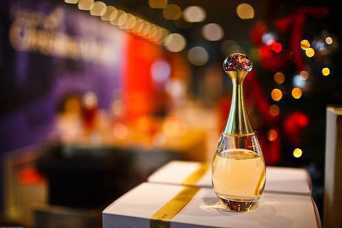 方子期谢相宜江亦最新章节内容 隐婚六年妻子亲手将我送上法庭小说方子期谢相宜江亦