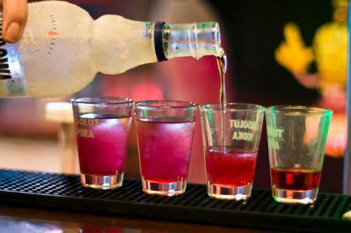 饥荒年，我来拯救快饿死的少女（许琅夏芷若）全文免费_（许琅夏芷若）饥荒年，我来拯救快饿死的少女后续阅读（许琅夏芷若）