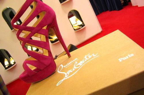 吴总陈燕最新章节更新 被后举报公司内卷后,我杀疯了知乎小说