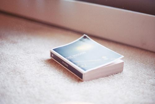 林思悦高博远唐梓柔小说叫什么名字 他辨不清路,我收了灯电子书