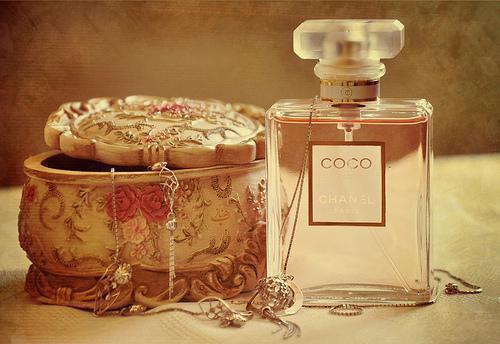 江荞许肆川苏念周聿小说笔趣阁最新章节 隐婚三年：绝症日她烧了婚戒小说全文免费