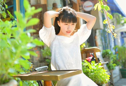 夏冉沈傲最新章节更新 梦断半夏的别离诗小说全文免费