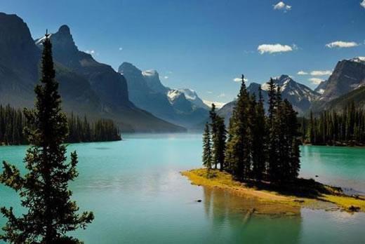 吴子墨童语瑶赵天宇的小说叫什么 修复岳母遗体，老婆却要和我离婚全文最新更新内容